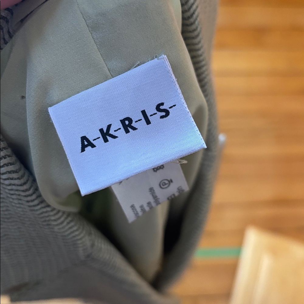 Akris Spring Green Women's Blazer - Picture 7 of 10